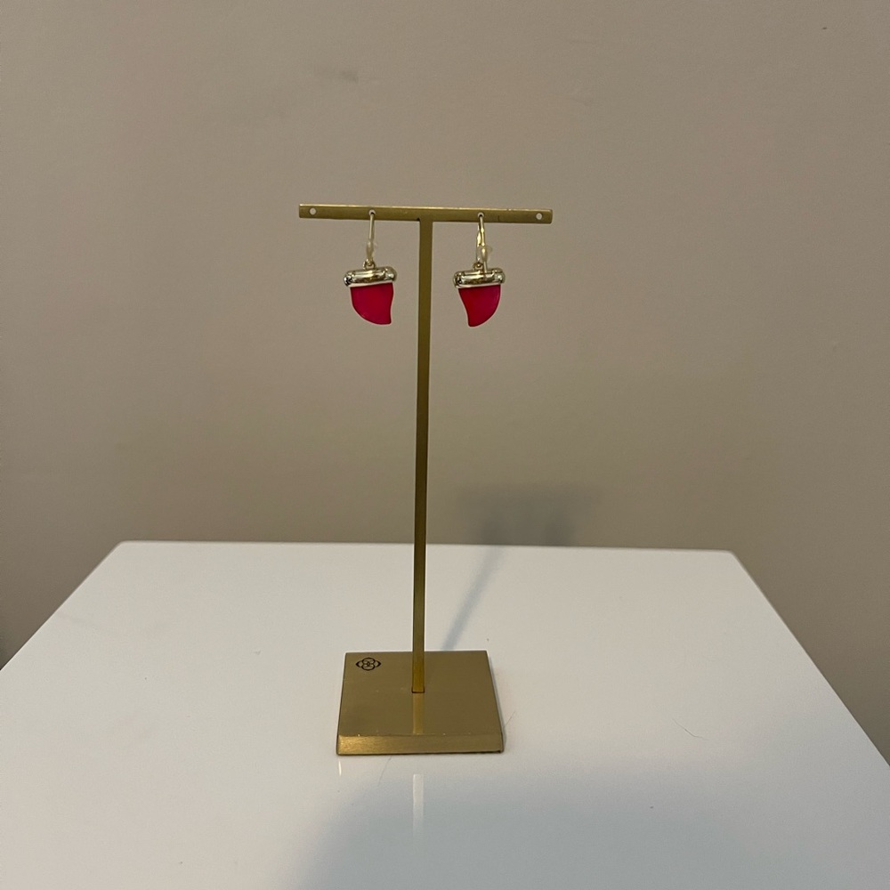 Kendra Scott Gold Drop Earrings in Red Mother of Pearl